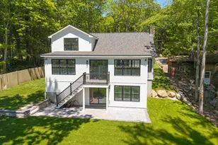 39 Lakeview Dr, Nottingham, NH 03290 - Photo 1