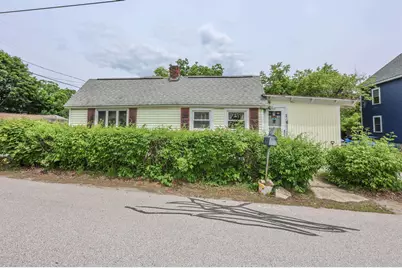 186 Peabody Avenue, Manchester, NH 03109 - Photo 1