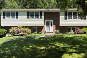 37 Pine Ridge Dr, Candia, NH 03034 - Photo 1