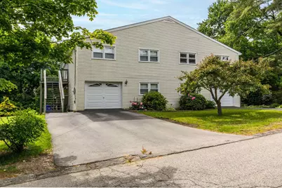 90 Dawson Avenue, Manchester, NH 03104 - Photo 1