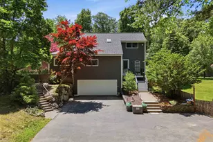 60 Stanley Brook Dr, Salem, NH 03079 - Photo 1