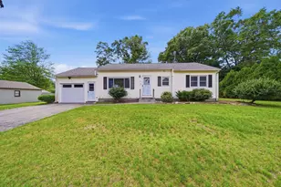 19 Carroll St, Nashua, NH 03063 - Photo 1