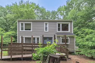 20 Redfield Cir, Derry, NH 03038 - Photo 1