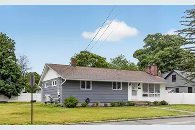 143 Highland Park Avenue, Manchester, NH 03103 - Photo 1