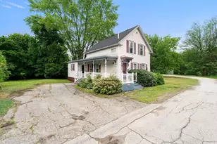 26 Hanson St, Somersworth, NH 03878 - Photo 1