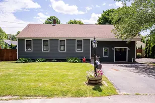 30 Elmview Cir, Dover, NH 03820 - Photo 1