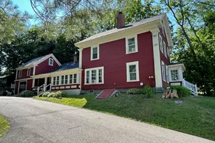 146 N Main St, Wolfeboro, NH 03894 - Photo 1
