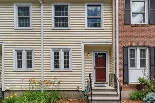 923 Fox Hollow Way, Manchester, NH 03104 - Photo 1
