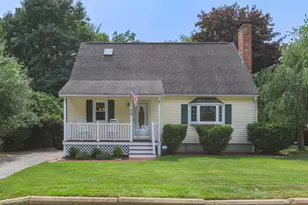 68 Benjamin St, Manchester, NH 03109 - Photo 1