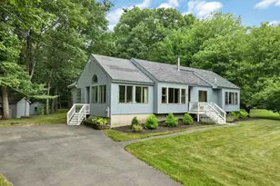 43 Redfield Cir, Derry, NH 03038 - Photo 1