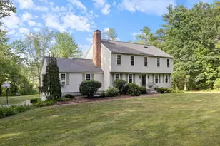 26 Williamsburg Dr, Amherst, NH 03031 - Photo 1