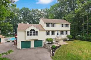 21 Kristin Dr, Derry, NH 03038 - Photo 1