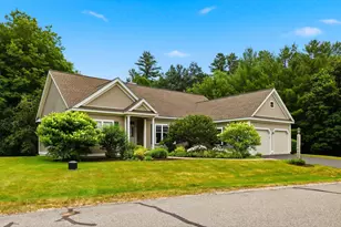 17 Hancock Dr, Bedford, NH 03110 - Photo 1