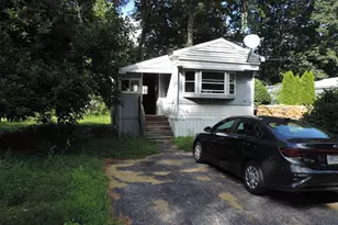 121 Woodland Cir, Raymond, NH 03077 - Photo 1