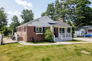15 Irving St, Salem, NH 03079 - Photo 1