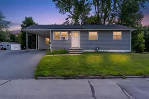 303 Weston Rd, Manchester, NH 03103 - Photo 1
