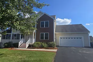 4 Medallion Ct, Nashua, NH 03062 - Photo 1