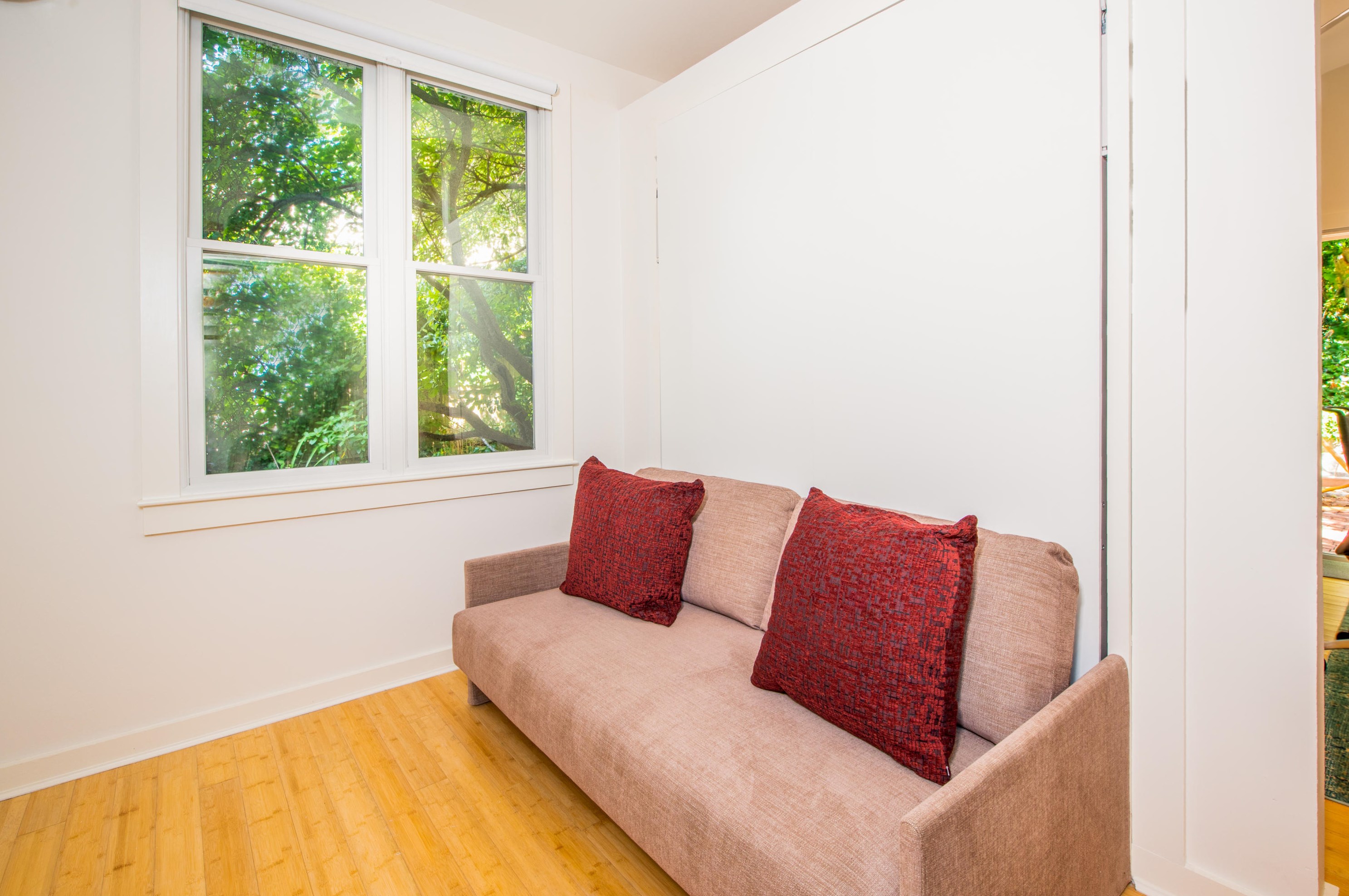 3 Carver St, Provincetown MA 02657-2112 exterior