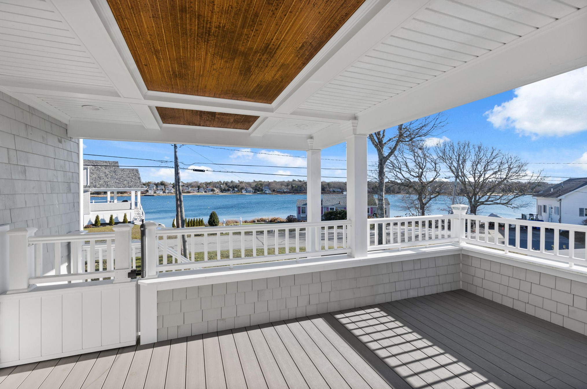 597 Circuit Ave, Bourne MA 02559-2031 exterior