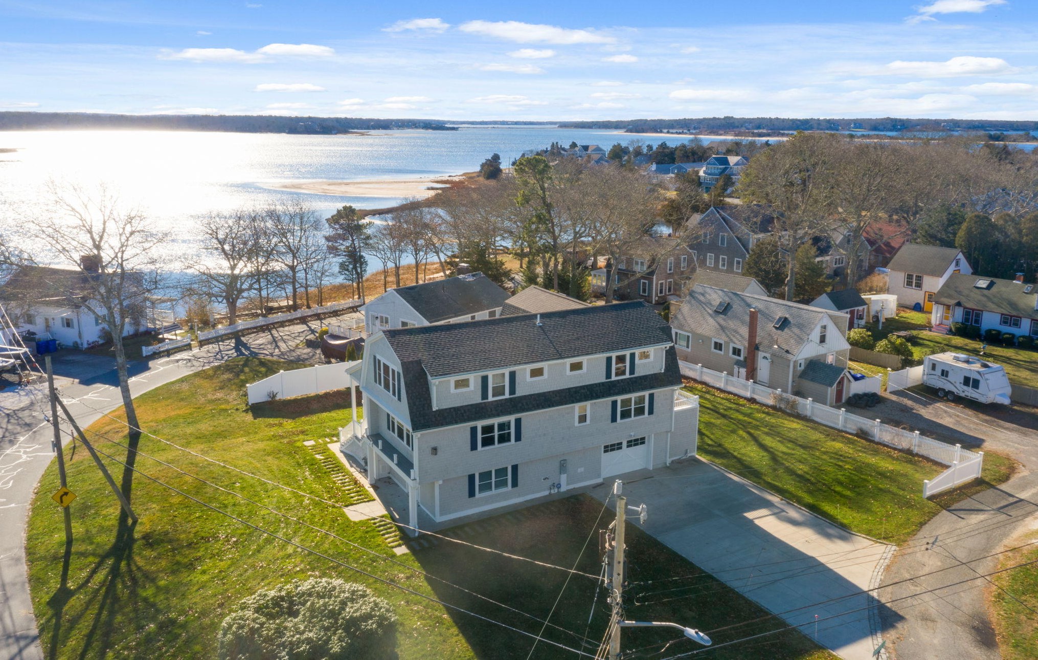 597 Circuit Ave, Bourne MA 02559-2031 exterior