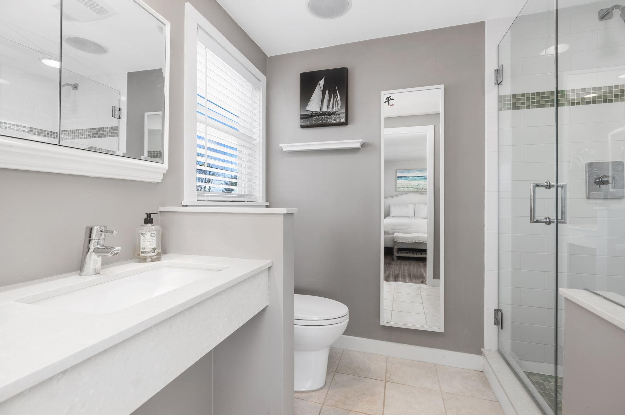 597 Circuit Ave, Bourne MA 02559-2031 exterior