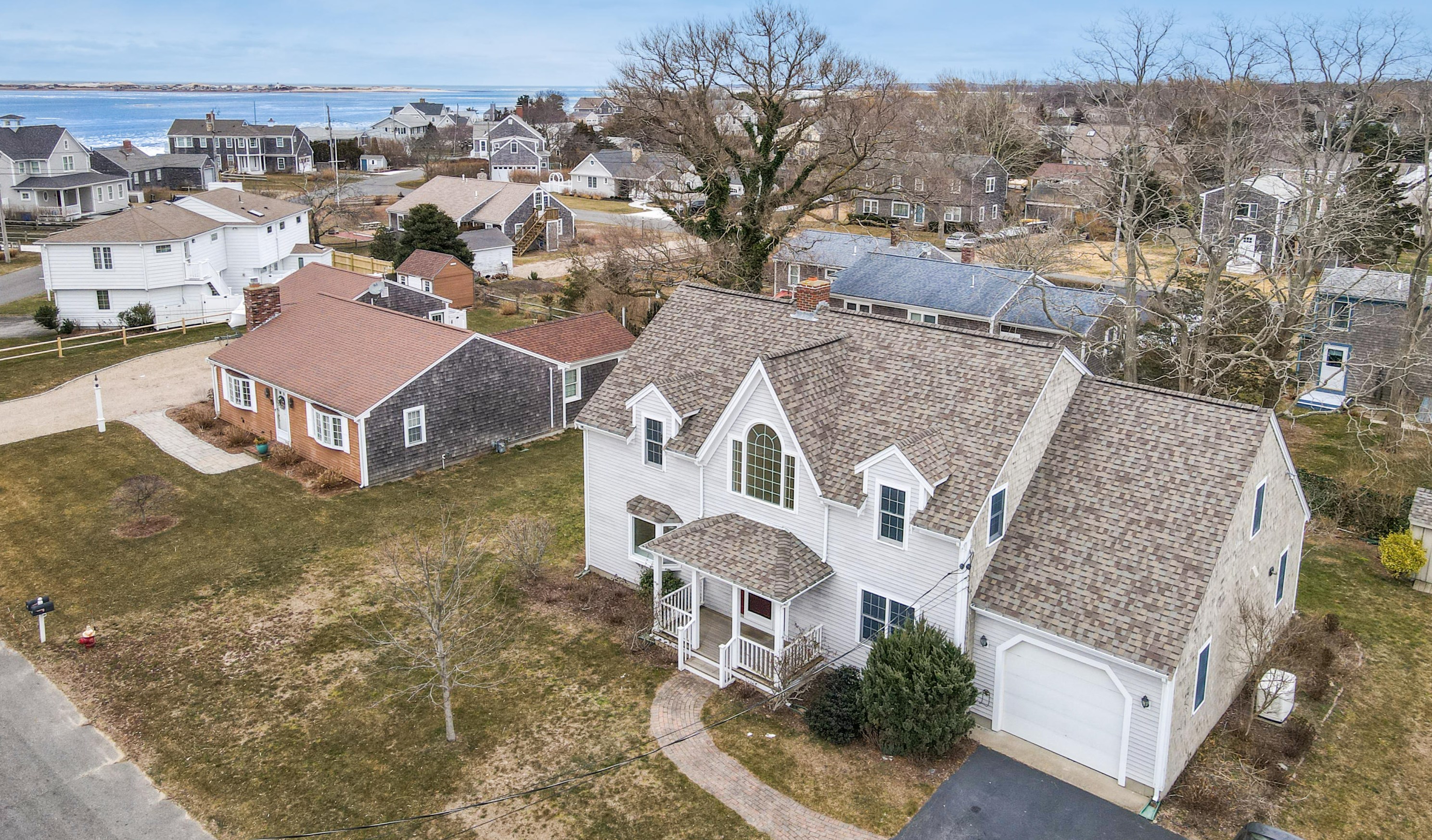 36 Sunset Ln, Barnstable, MA 02630 exterior