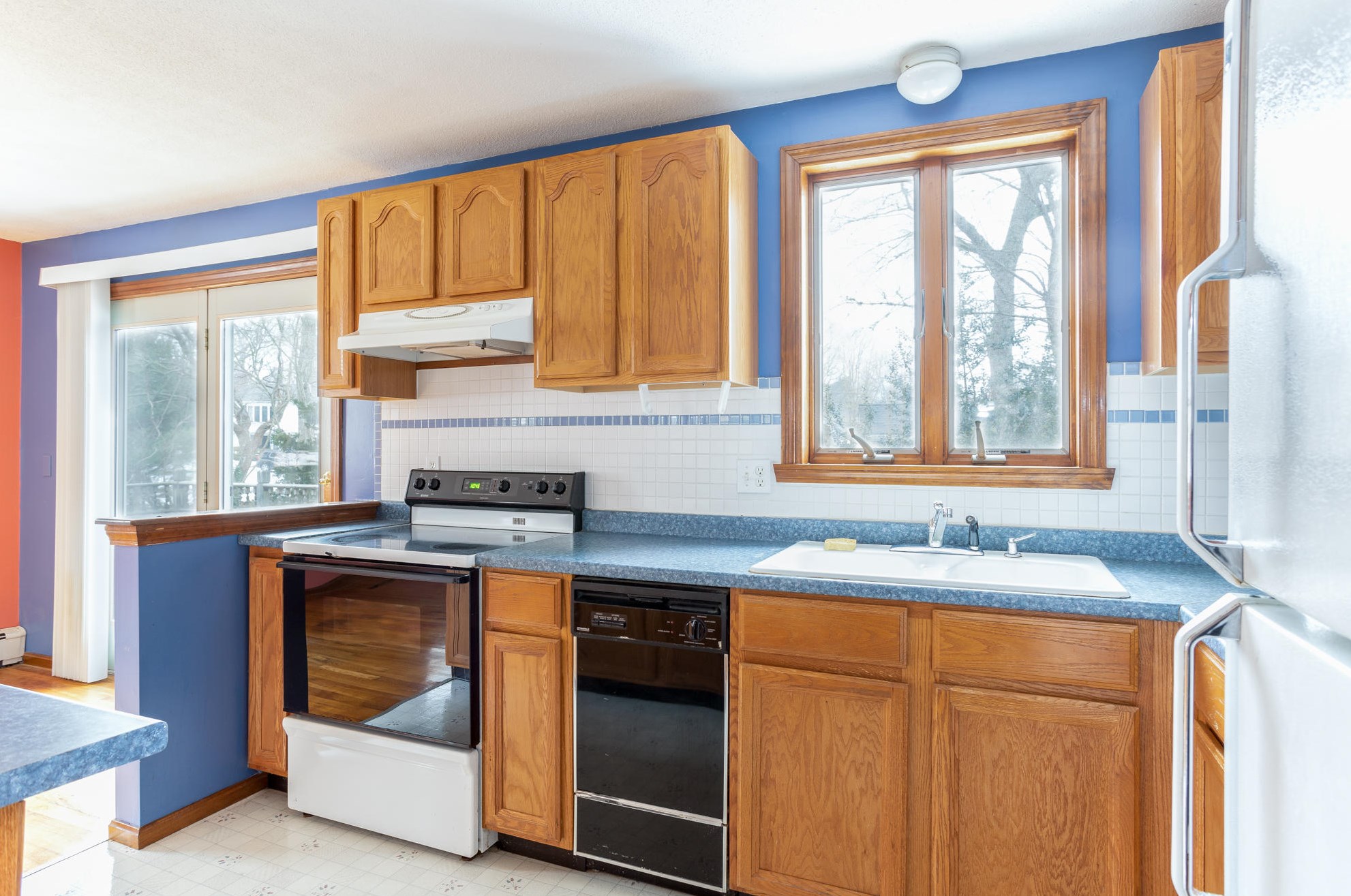 43 Cranberry Rd, Bourne MA 02532-3047 exterior