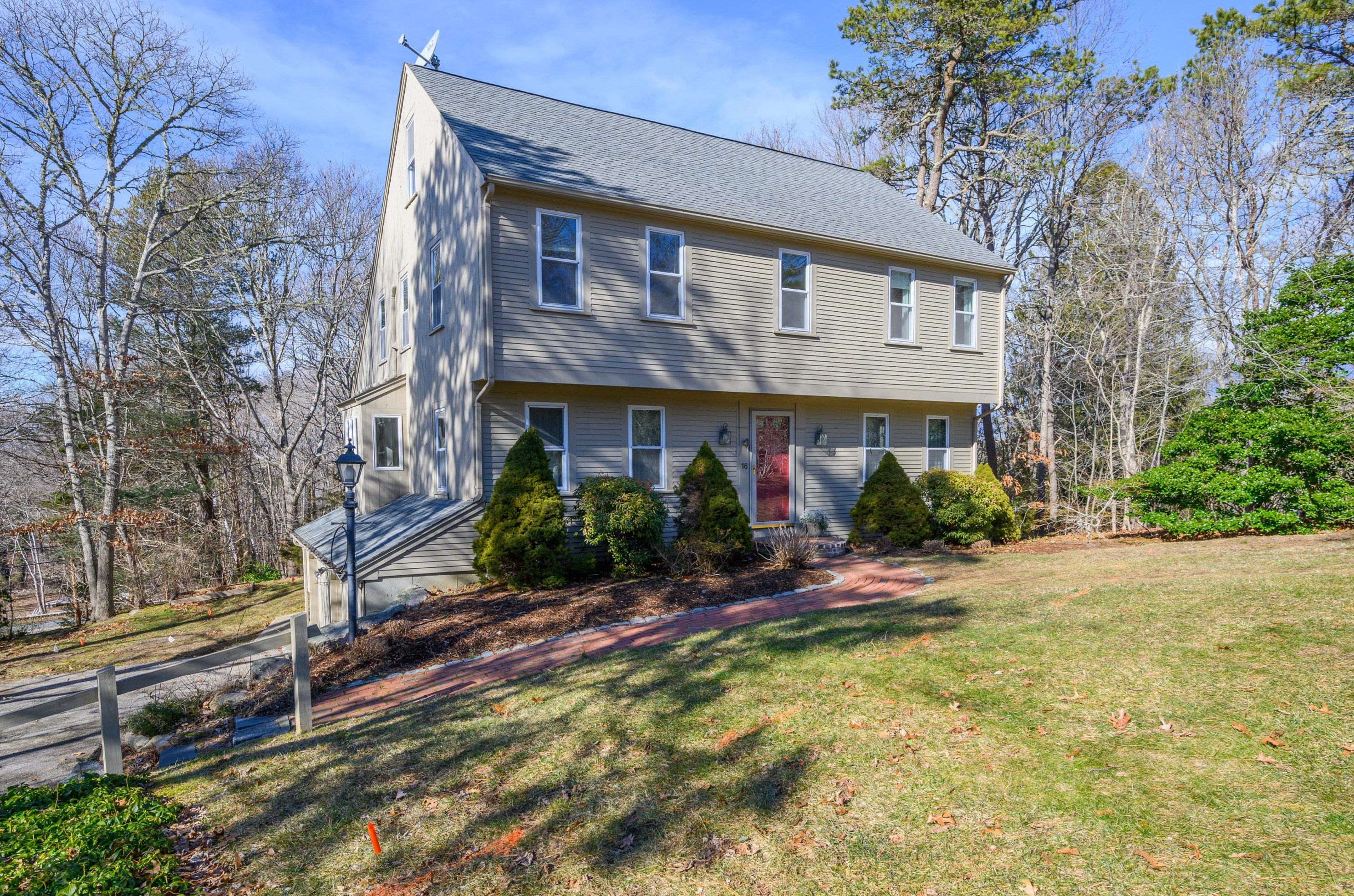 16 Chambers Hill Rd, North Falmouth, MA 02556 exterior