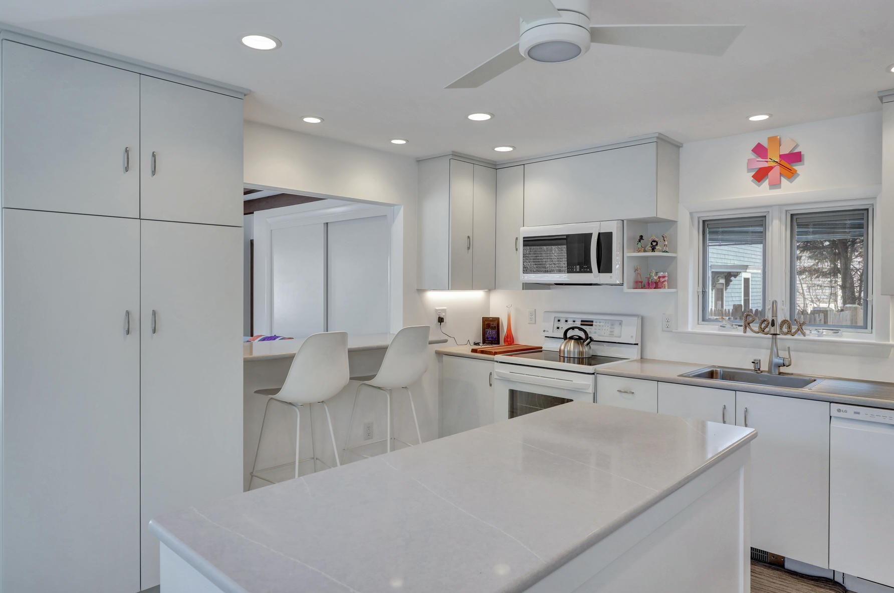 480 Commercial St, Provincetown MA 02657-1912 exterior