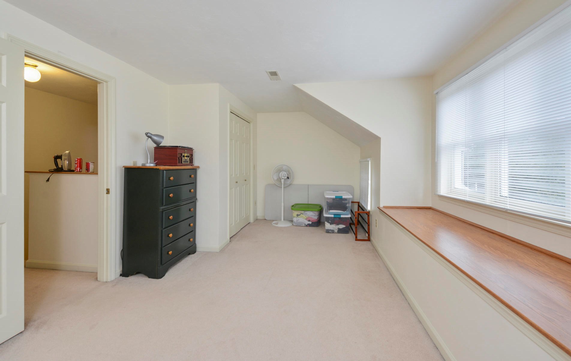 21 Hbr Hl Dr, Bourne MA 02532-3880 exterior