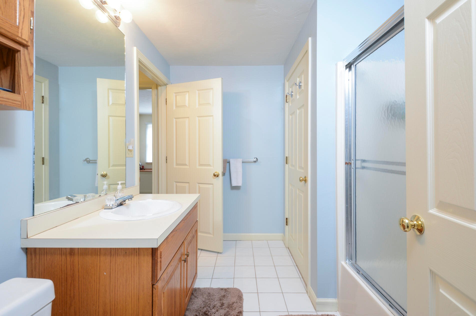 21 Hbr Hl Dr, Bourne MA 02532-3880 exterior