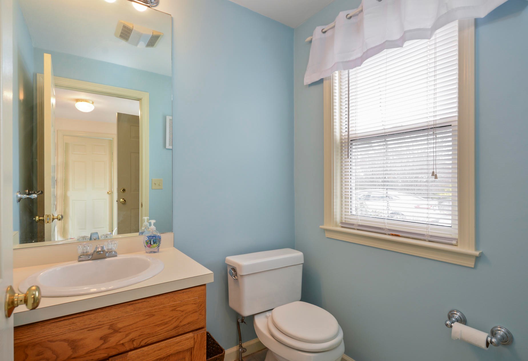 21 Hbr Hl Dr, Bourne MA 02532-3880 exterior