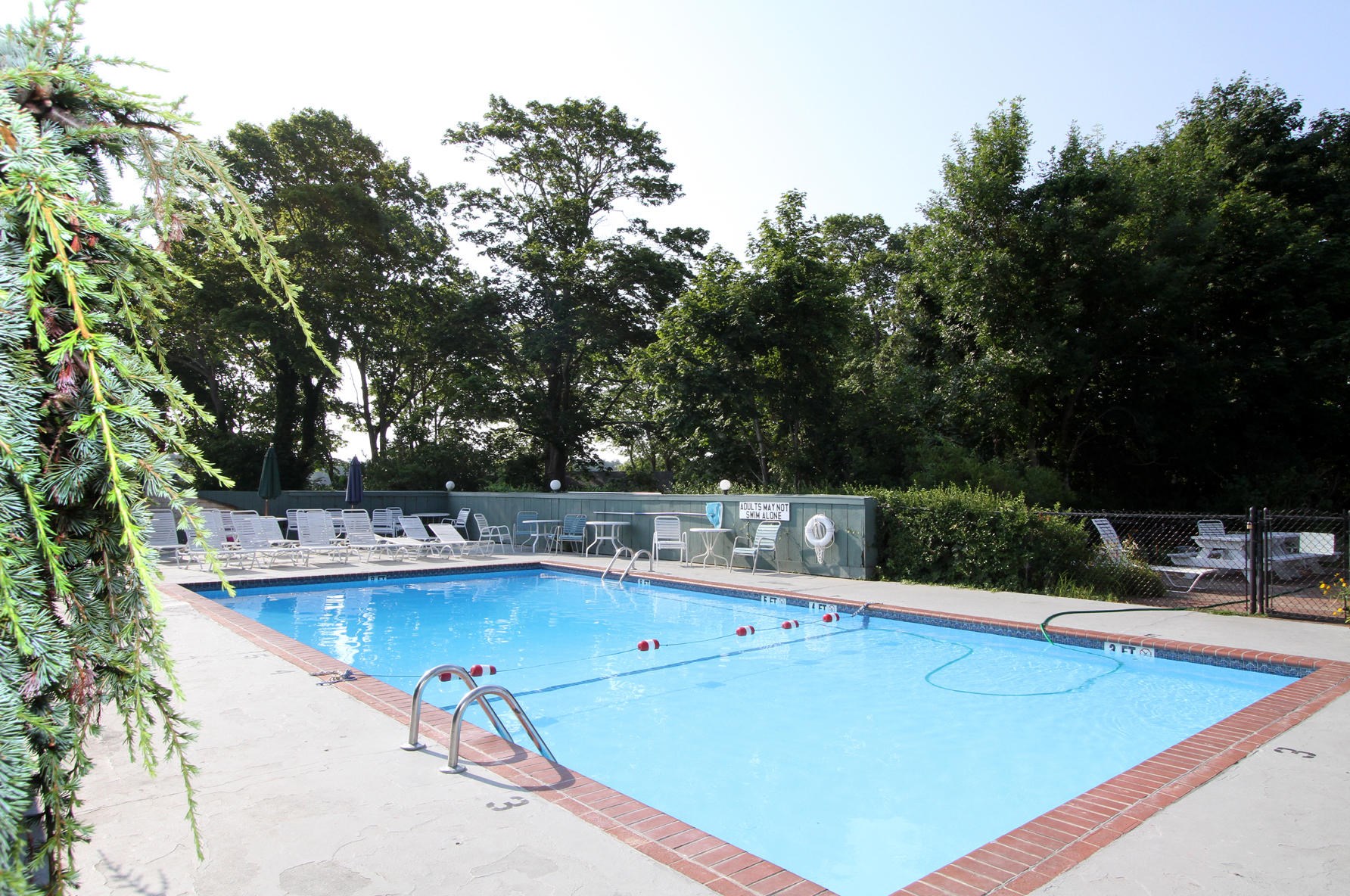 13 Orleans Rd, Orleans MA 02653-4012 exterior