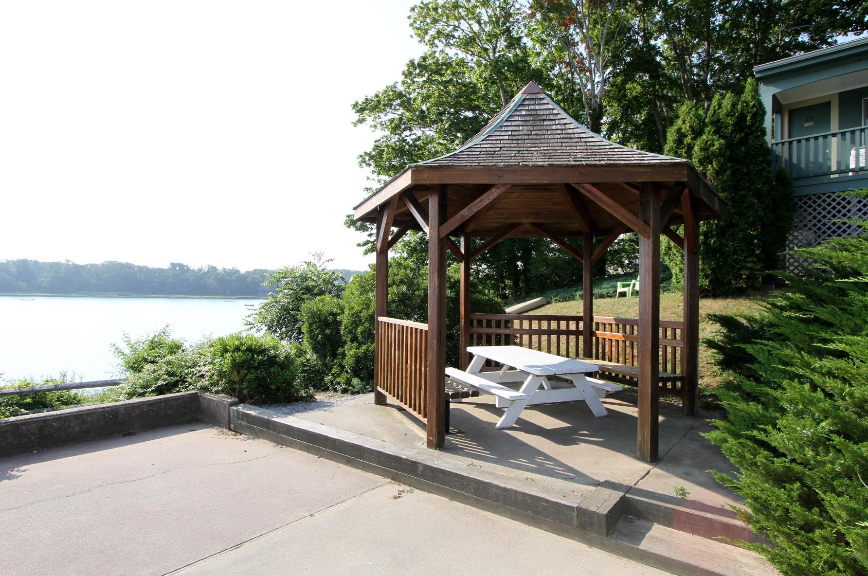 13 Orleans Rd, Orleans MA 02653-4012 exterior