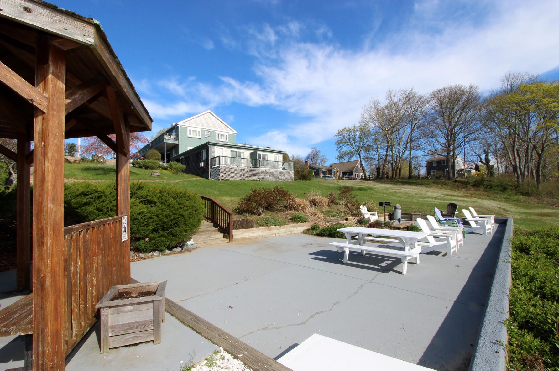 13 Orleans Rd, Orleans MA 02653-4012 exterior