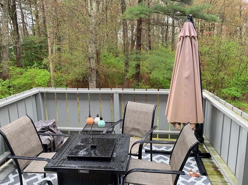 294 Twin Lakes Dr, Halifax, MA 02338