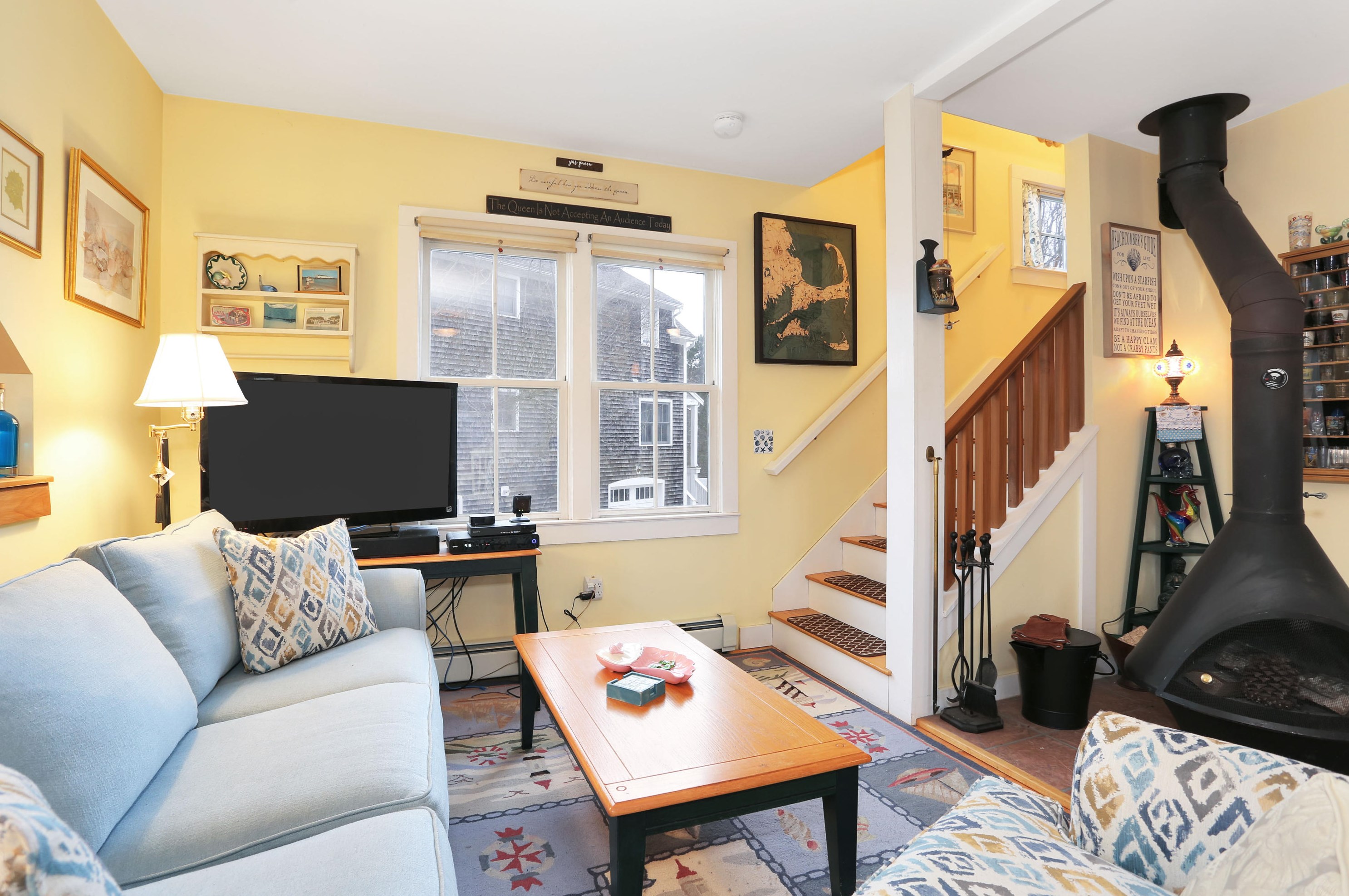 14 Hensche Ln, Provincetown, MA 02657 exterior