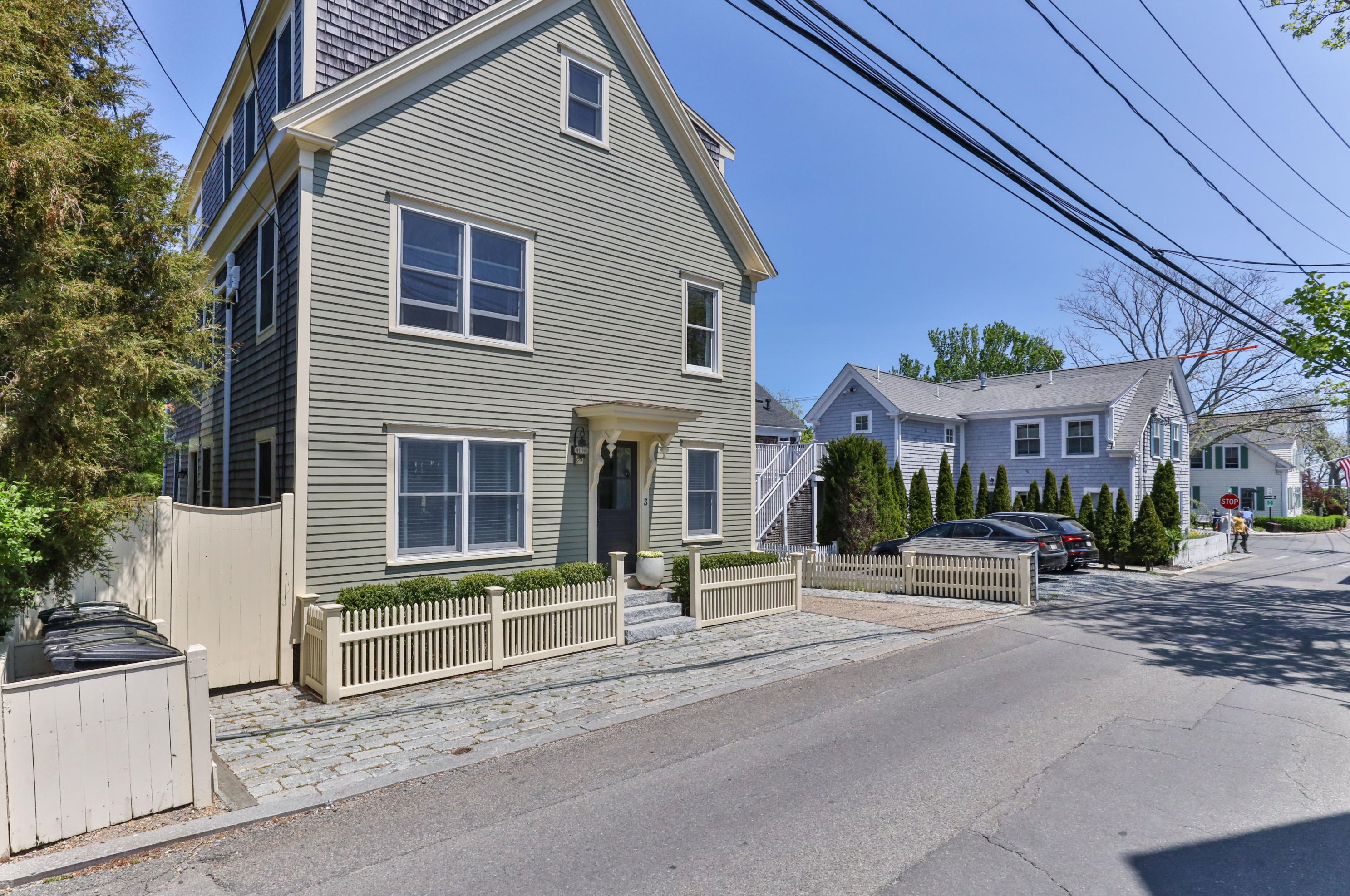 3 Franklin St, Provincetown, MA 02657 exterior