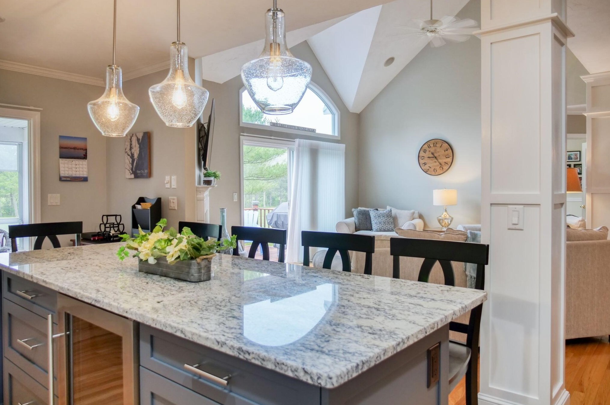 12 Blue Mdw Ct, Bourne MA 02532-8343 exterior