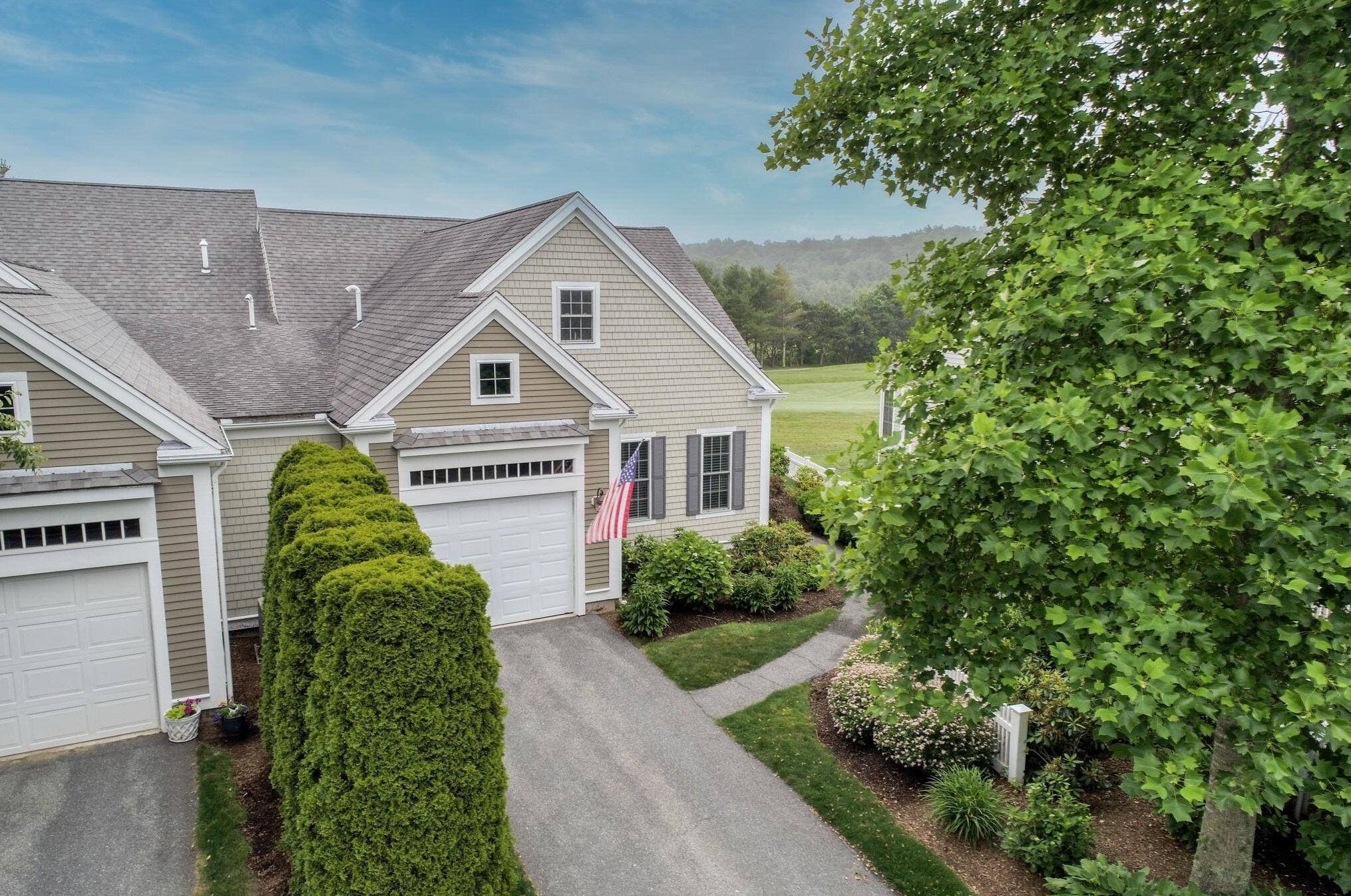 12 Blue Meadow Ct, Bourne, MA 02532 exterior