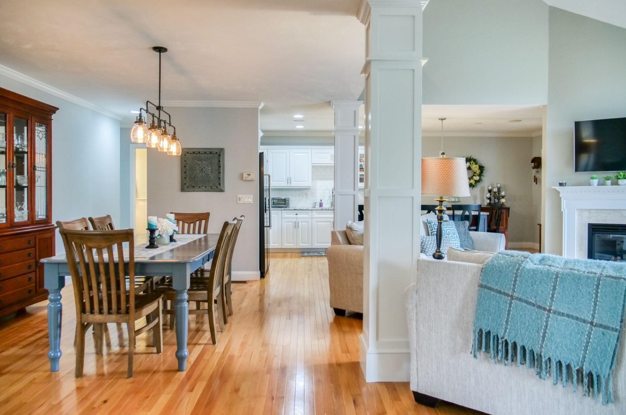 12 Blue Mdw Ct, Bourne MA 02532-8343 exterior