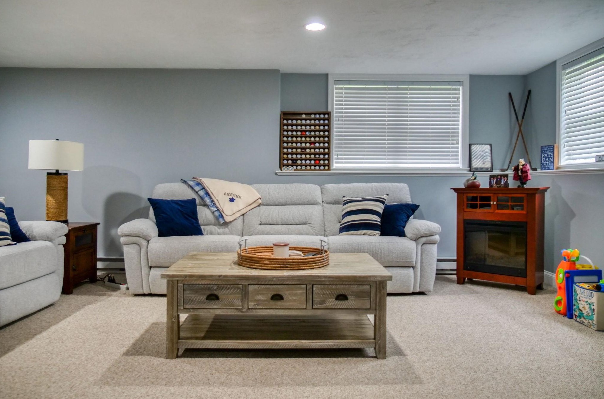 12 Blue Mdw Ct, Bourne MA 02532-8343 exterior