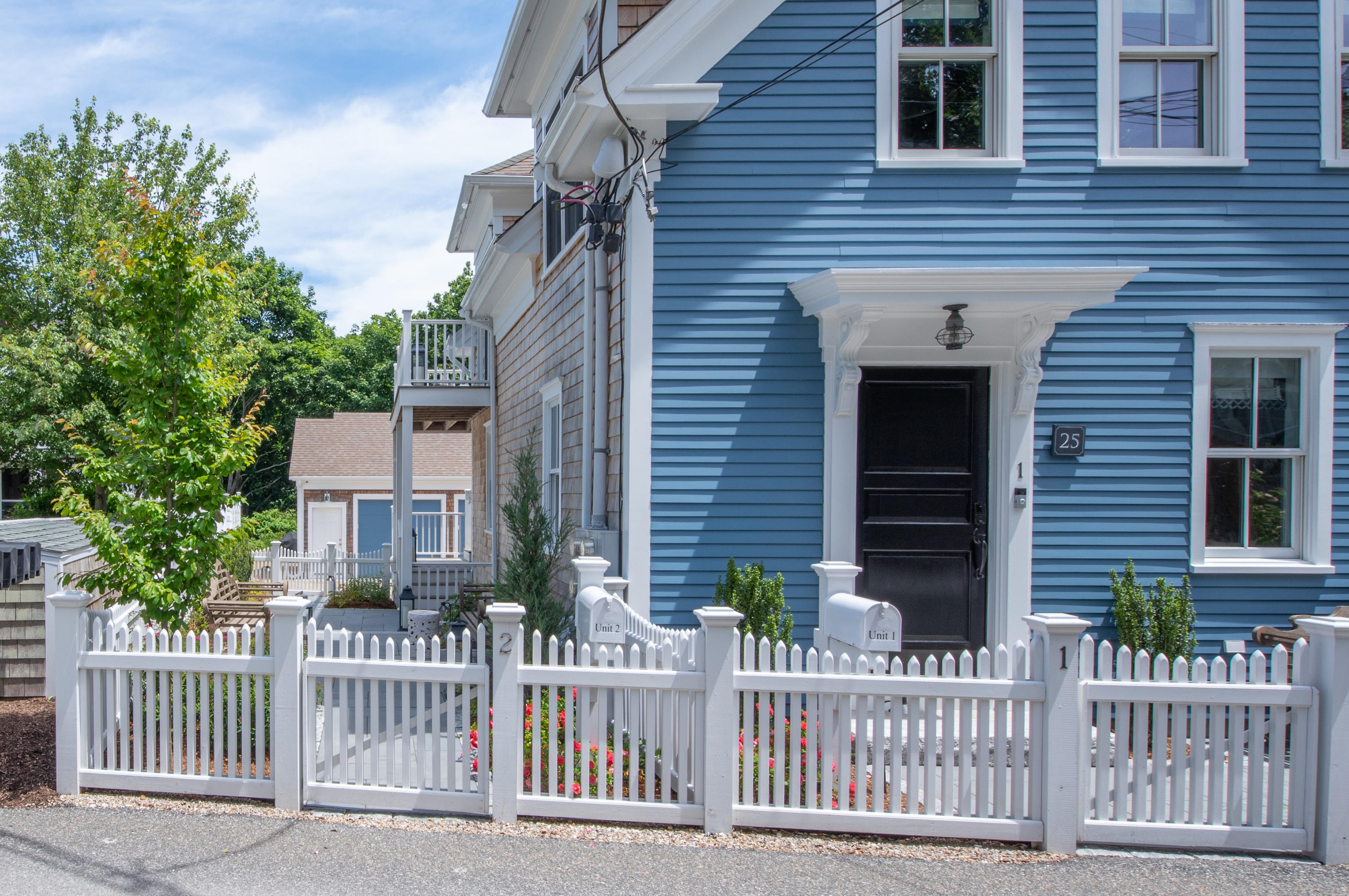 25 Bangs St, Provincetown, MA 02657 exterior