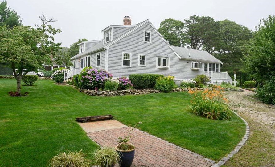 51 Deep Hole Rd, Harwichport, MA 02646 exterior