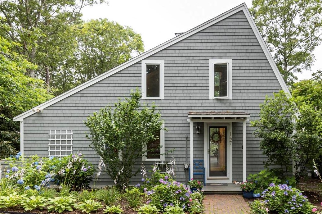 157 Greensward Rd, Mashpee, MA 02649