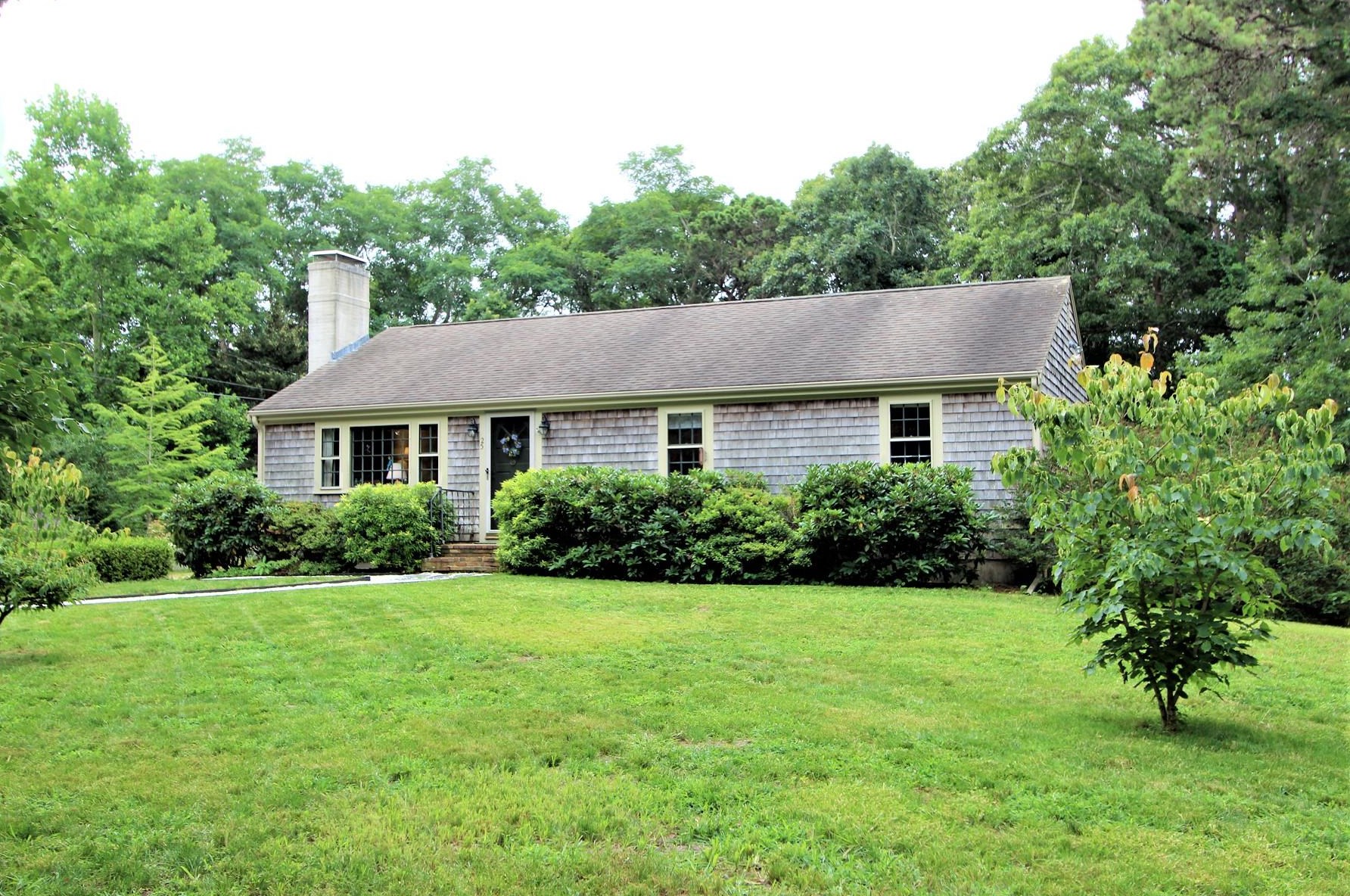 25 Chase Ln, Orleans, MA 02653 exterior