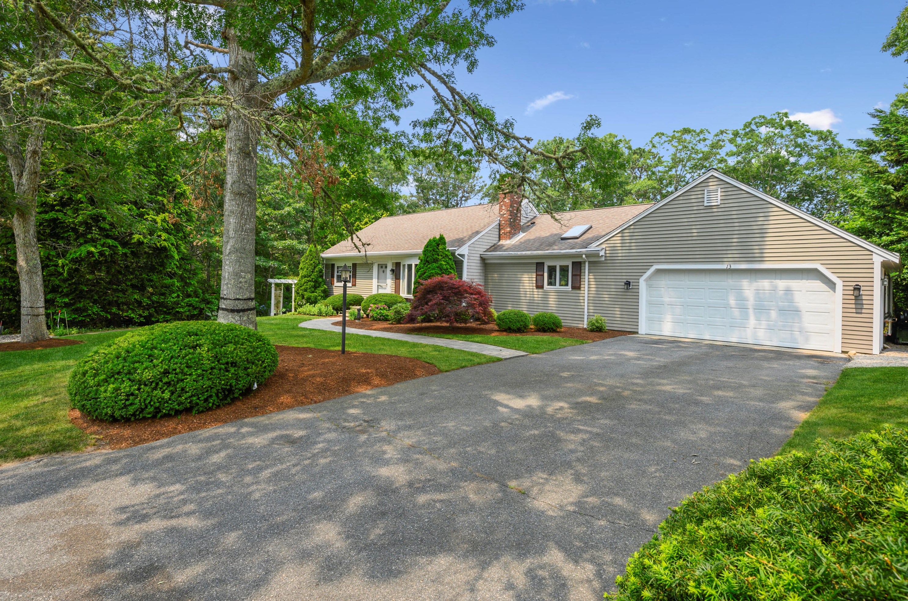 13 Indigo Ln, Harwich, MA 02645