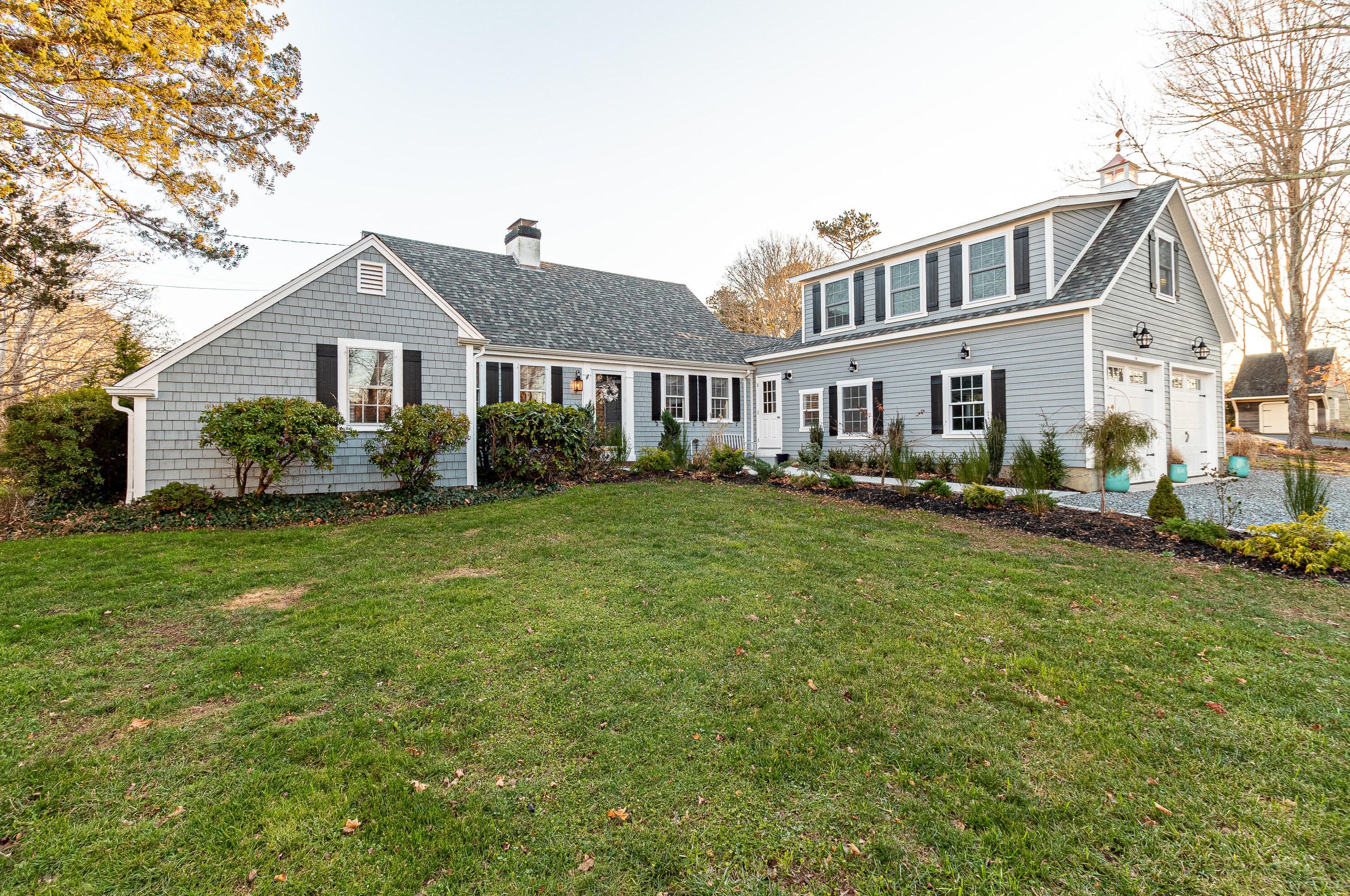 3861 Main St, Barnstable, MA 02668 exterior