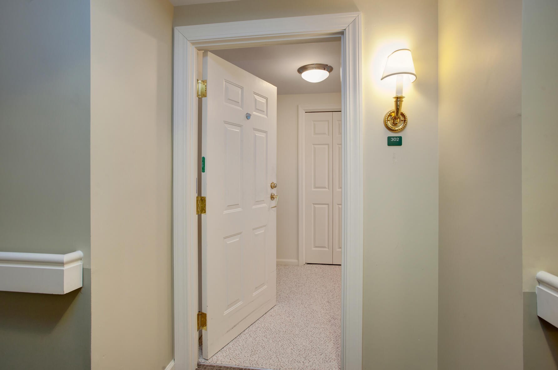 110 Dillingham Ave, Falmouth, MA 02540