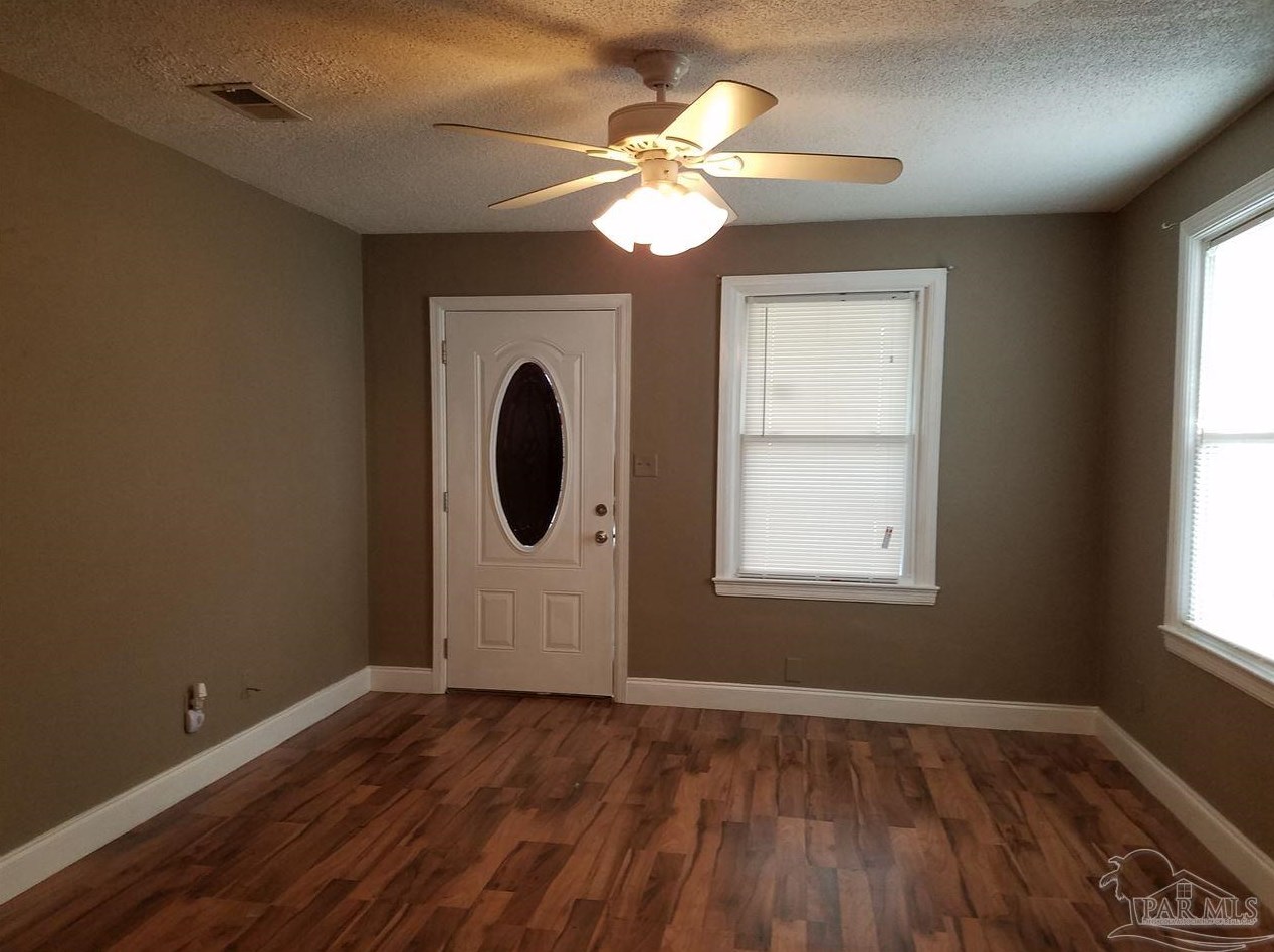 223 Henry St, Pensacola, FL 32507